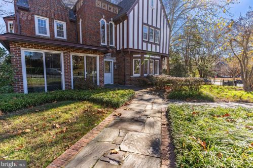 4828 Linnean Ave, Washington DC 20008-2123 exterior