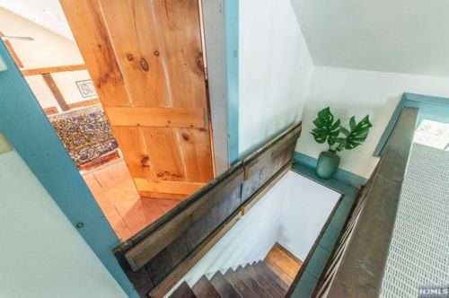 1687 County Rd 565, Wantage NJ 07461-4809 exterior