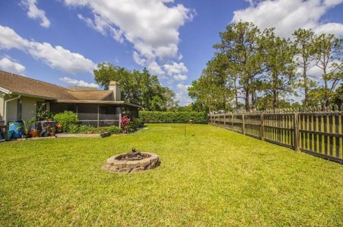 16155 Gardendale Dr, Tampa FL 33624-1132 exterior