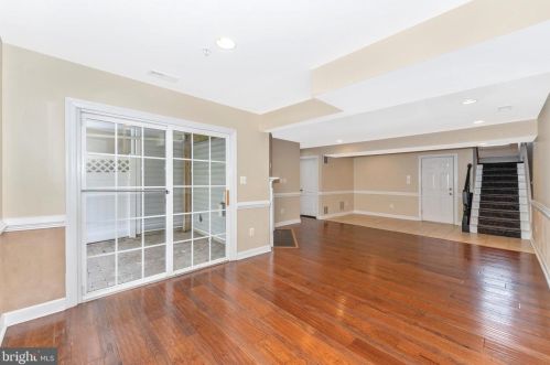 2305 Abby Rd, Edgewater MD 21037-2906 exterior