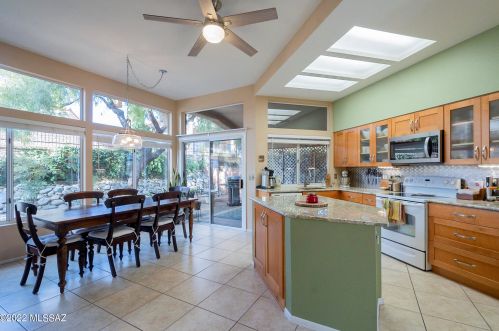 2261 Gerbera Way, Tucson AZ 85755-7167 exterior