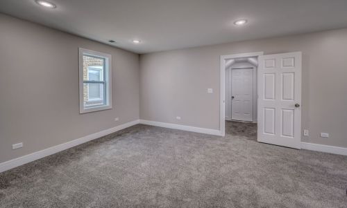 5527 Haddon Ave, Chicago IL  60651-2702 exterior