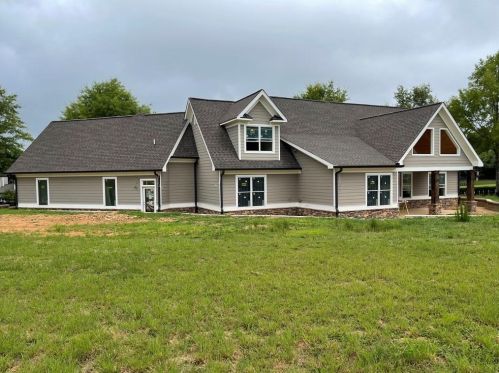 6724 Horse Shoe Cir, Gainesville GA 30506 exterior