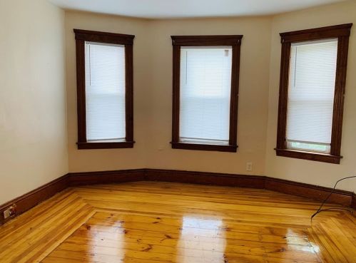 62 Elliot St, Worcester MA 01605-2955 exterior