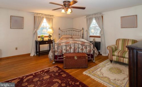 1592 Hollywood Dr, Lancaster PA 17601-5227 exterior