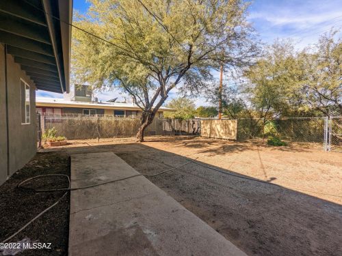 2045 32nd St, Tucson AZ  85713-3833 exterior