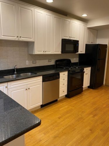 2525 72nd Ct, Chicago, IL 60707-2099