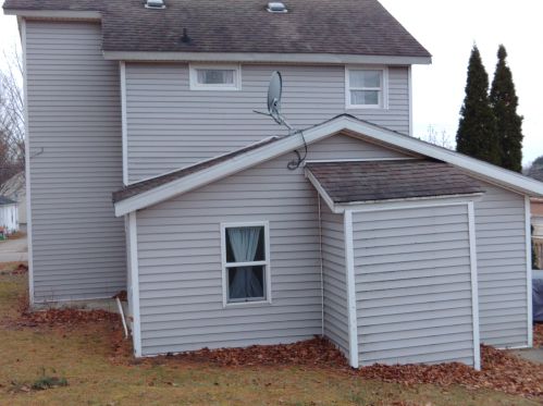 120 1st St, Cedar Springs MI  49319-5109 exterior