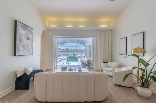 319 Lambton Ln, Naples FL 34104-7865 exterior