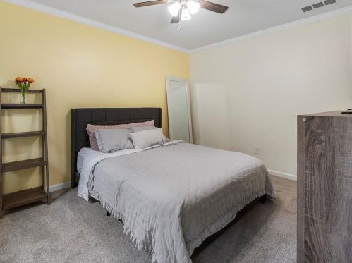 8474 Lake Dr, Lithonia GA  30039-6562 exterior