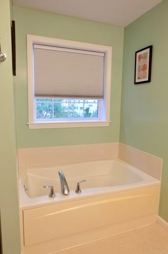 5 Merlot Ct, Concord NH  03303-1052 exterior