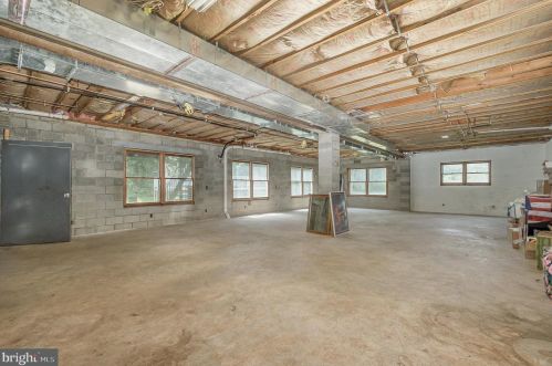 7197 Un Deposit Rd, Hummelstown PA 17036-9213 exterior