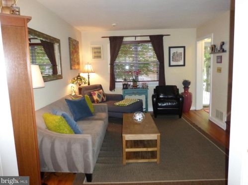 713 Columbus St, Alexandria VA  22314-1850 exterior