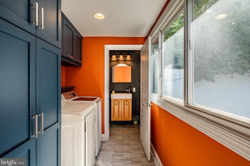 273 Hermitage St, Philadelphia PA  19127-1012 exterior