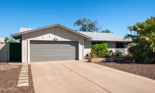 15021 35th Dr, Phoenix AZ  85053-4608 exterior
