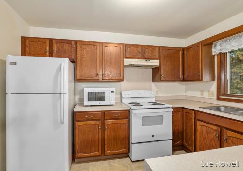 5887 Ln Casa Ct, Grand Rapids MI 49508-6295 exterior