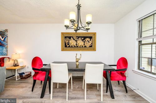 2 Drewes Ct, Trenton NJ 08648-2627 exterior