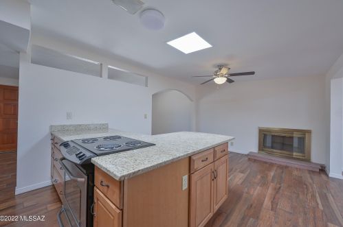 8105 Beverly St, Tucson AZ 85710-5929 exterior