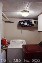 556 Old Colony Rd, Meriden CT  06451-7917 exterior