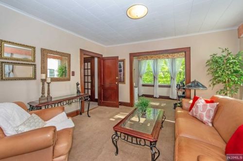 5 Wilfred St, Montclair NJ 07042-1644 exterior