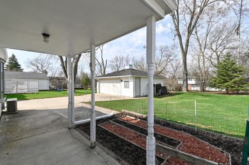 4043 110, Milwaukee WI 53226-4106 exterior