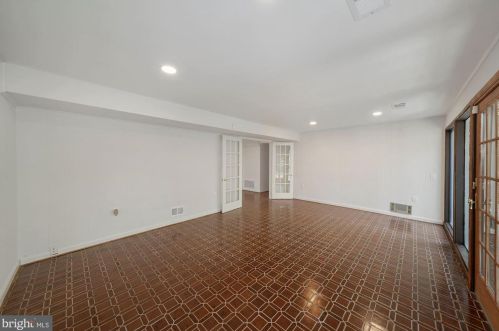 10618 Great Arbor Dr, Rockville MD 20854-4220 exterior