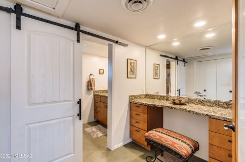 4150 La Cadena, Tucson AZ 85718-6148 exterior