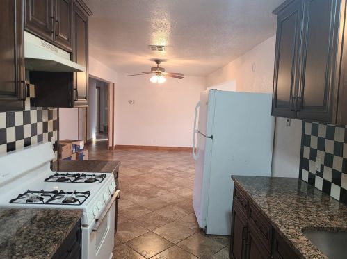 2901 Dresden Cv, Austin TX exterior