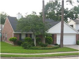 8926 Village Hills Dr, Spring TX  77379-6371 exterior