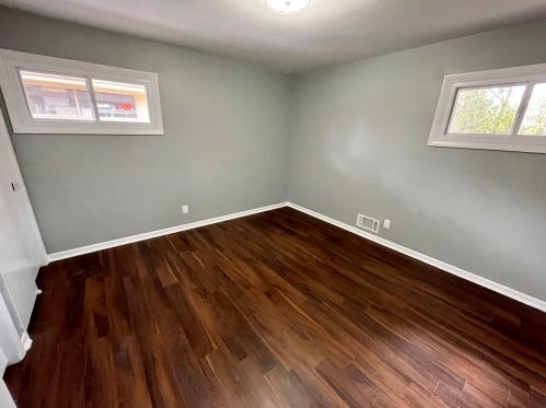 8959 Mohawk Rd, Milwaukee WI  53217-1741 exterior