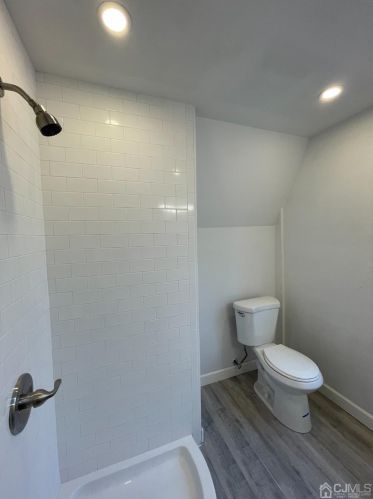 21 Douglas St, Perth Amboy NJ 08863-2205 exterior