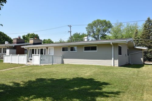 3512 Sunset Dr, Milwaukee WI  53220-1219 exterior