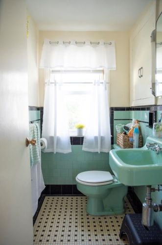 11 King Philip St, Providence RI 02909-5718 exterior