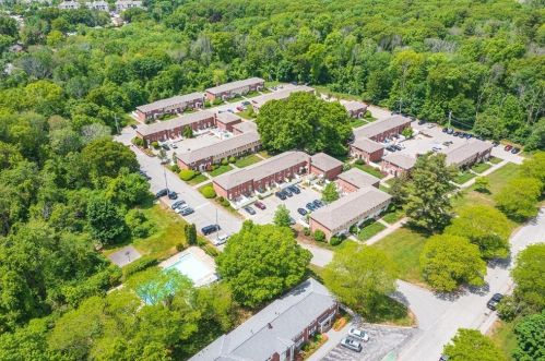 110 Kingston St, North Andover MA 01845-5025 exterior