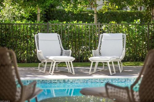 485 3 Ave, Naples FL 34117-2728 exterior