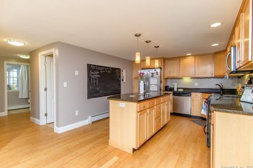 3 Grn Holw Rd, Killingly CT 06239-3546 exterior