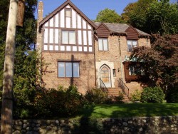 95 Stuart Rd, Newton, MA 02459-1211