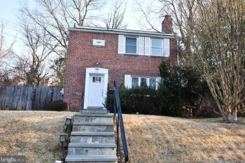 1520 Erskine St, Silver Spring, MD 20912-7013