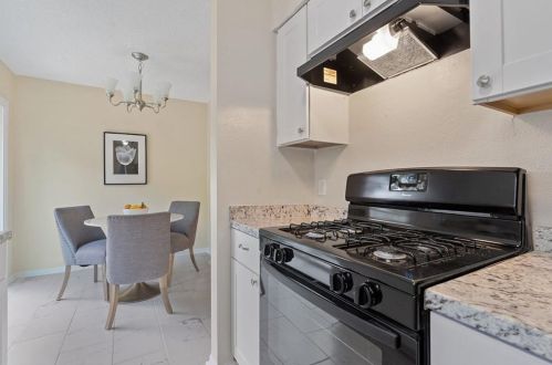 6913 Colony Loop Dr, Austin TX 78724-3751 exterior