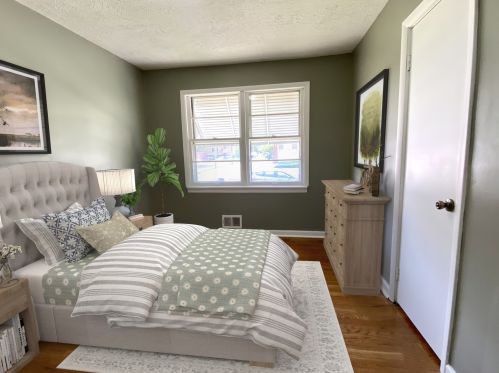 12631 Wood St, Chicago IL 60827-5915 exterior