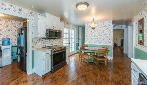 1687 County Rd 565, Wantage NJ 07461-4809 exterior