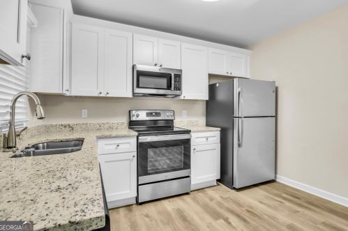 2262 Dodson Dr, Atlanta GA  30344-1035 exterior