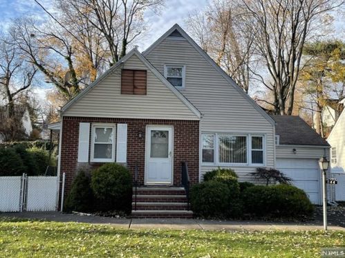 844 Broad St, Teaneck, NJ 07666-4421