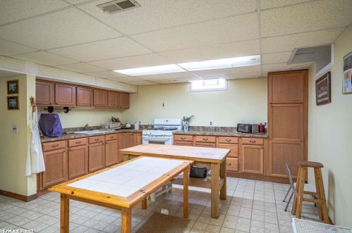 45985 Mdw Cir, Macomb Township MI 48044-3936 exterior