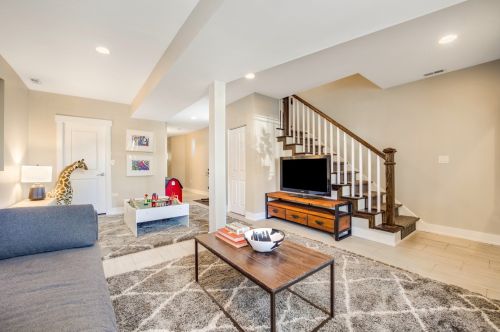 2536 Linden Pl, Chicago IL 60647-2626 exterior