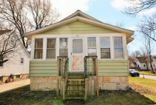 841 Young Ave, Meskegon, MI 49441-2918