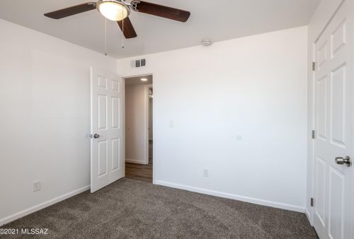 5749 Irving Ave, Tucson AZ  85706-4825 exterior