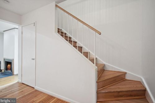 862 New Mark Esplanade, Rockville MD 20850-2736 exterior