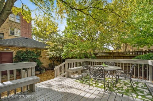 1457 Norwood St, Chicago IL 60660-2404 exterior