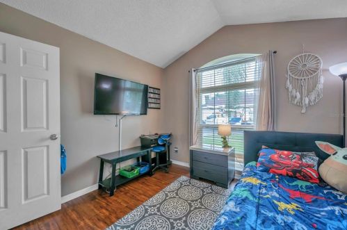 9616 Long Meadow Dr, Tampa FL  33615-1236 exterior